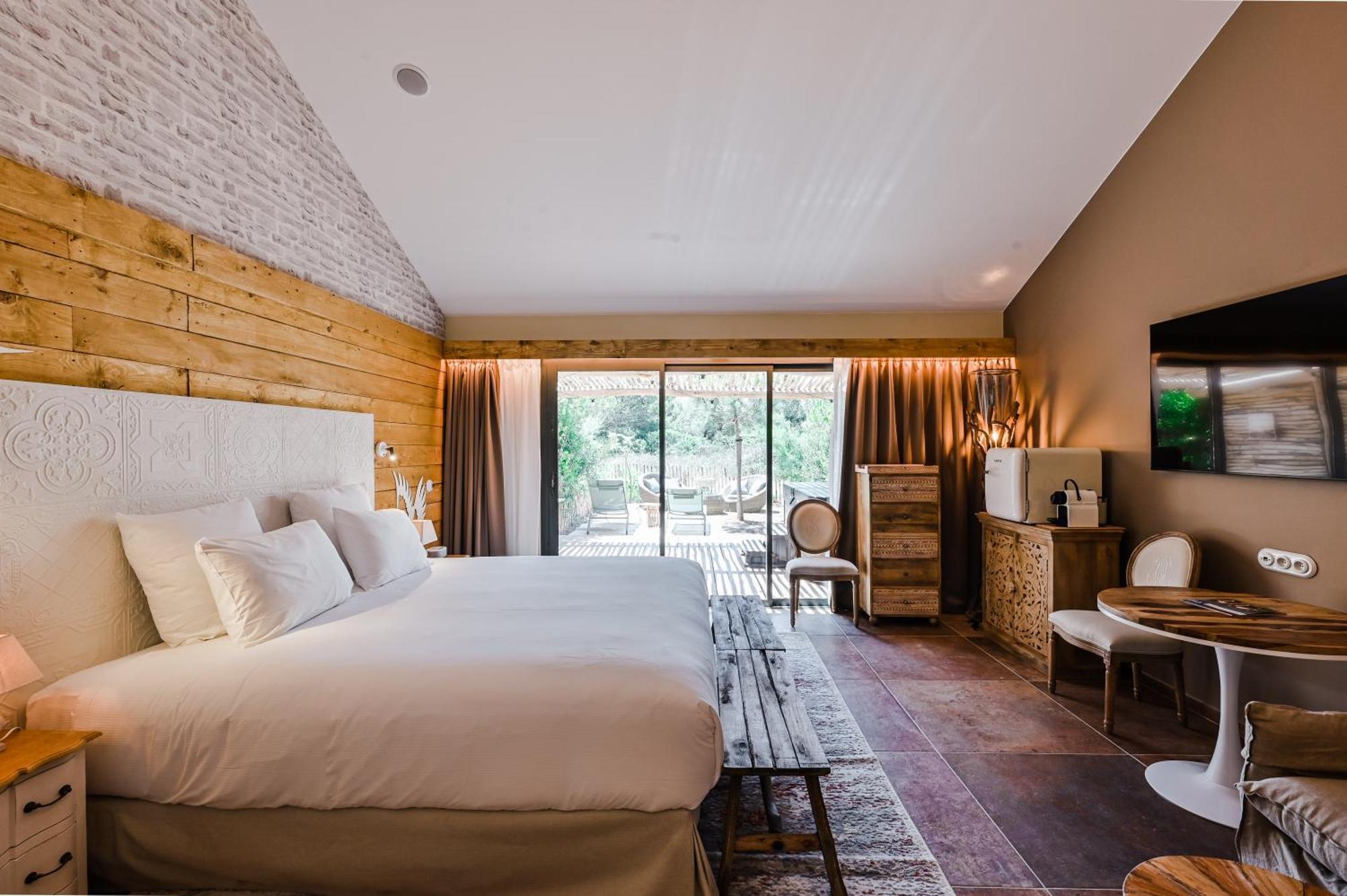 Hotel Le Hameau Des Pesquiers Ecolodge&spa, Curio Collection By Hilton