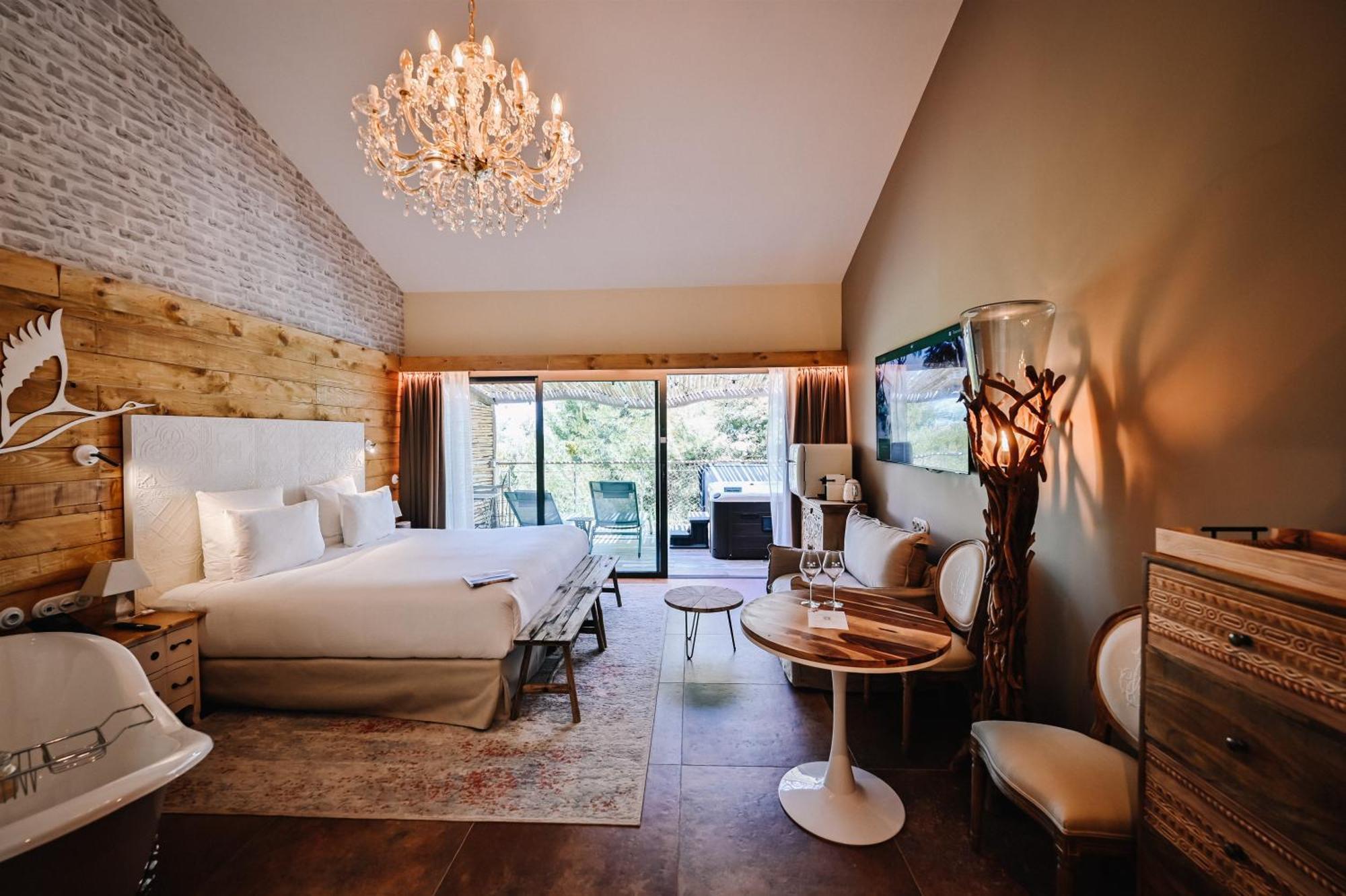 Hotel Le Hameau Des Pesquiers Ecolodge&spa, Curio Collection By Hilton
