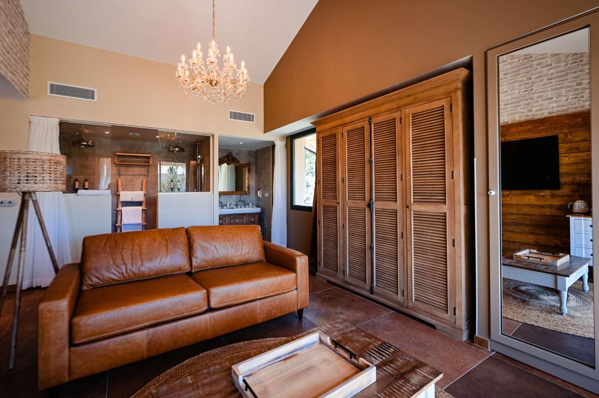 Le Hameau Des Pesquiers Ecolodge&spa, Curio Collection By Hilton Hotel