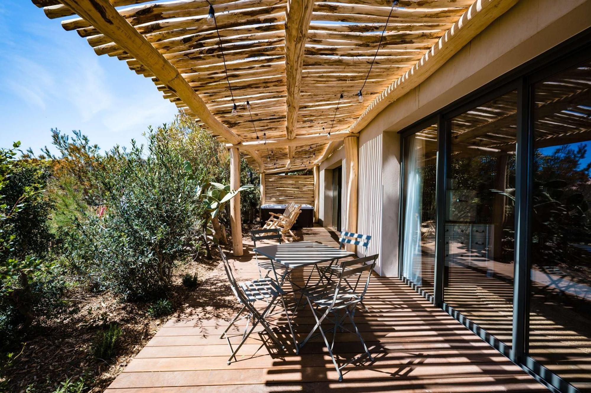 Hotel Le Hameau Des Pesquiers Ecolodge&spa, Curio Collection By Hilton