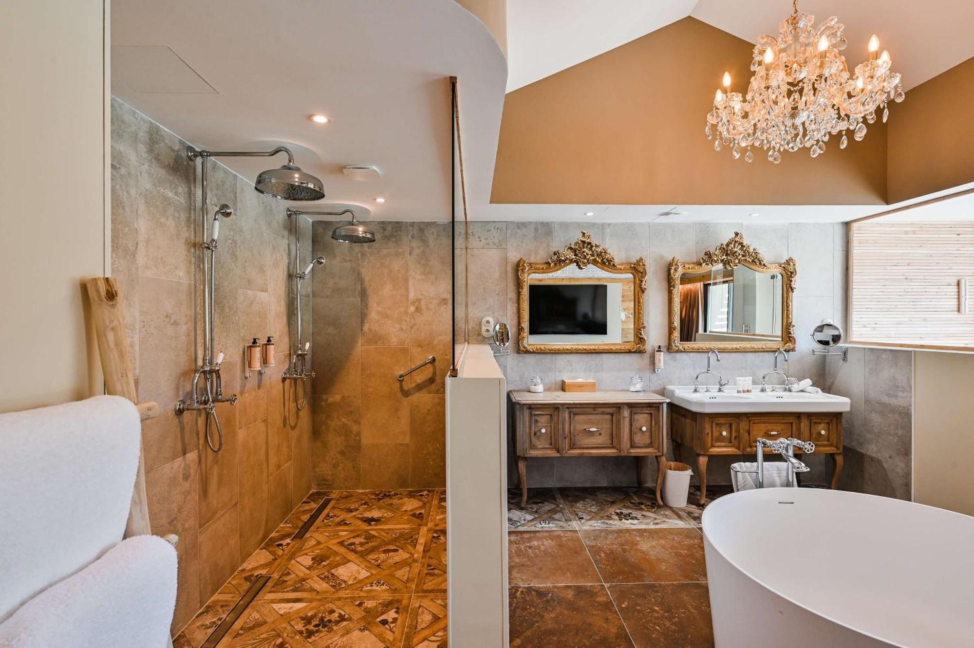 Le Hameau Des Pesquiers Ecolodge&spa, Curio Collection By Hilton