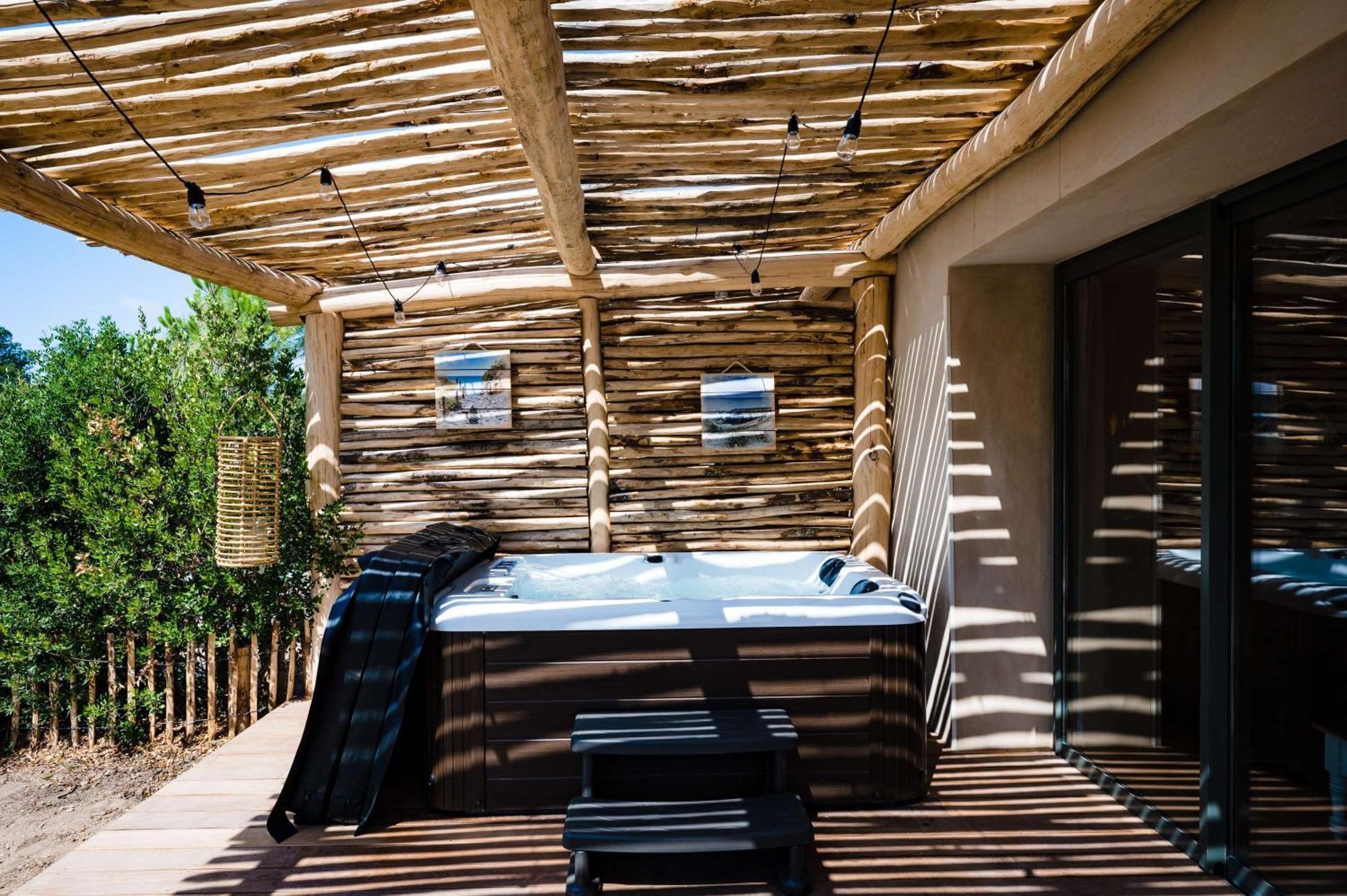 Hotel Le Hameau Des Pesquiers Ecolodge&spa, Curio Collection By Hilton 5*